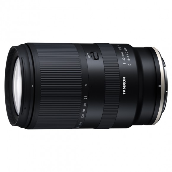 Tamron 18-300mm f/3.5-6.3 Di III-A VC VXD - Nikon Z-Mount (APS-C) Tamron 18-300mm f/3.5-6.3 Di III-A VC VXD - Nikon Z-Mount (APS-C)